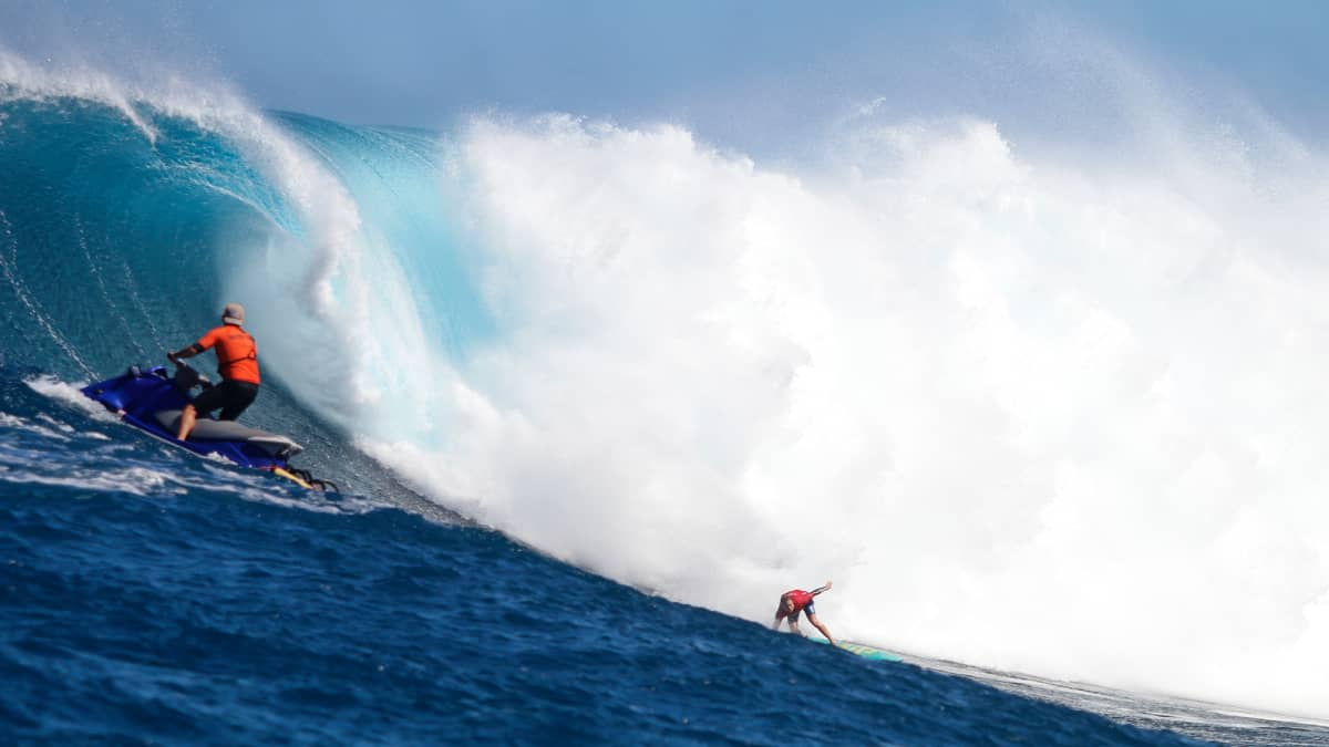 Interview: Paige Alms on her recent Pe'ahi Challenge win, and more - Surfer
