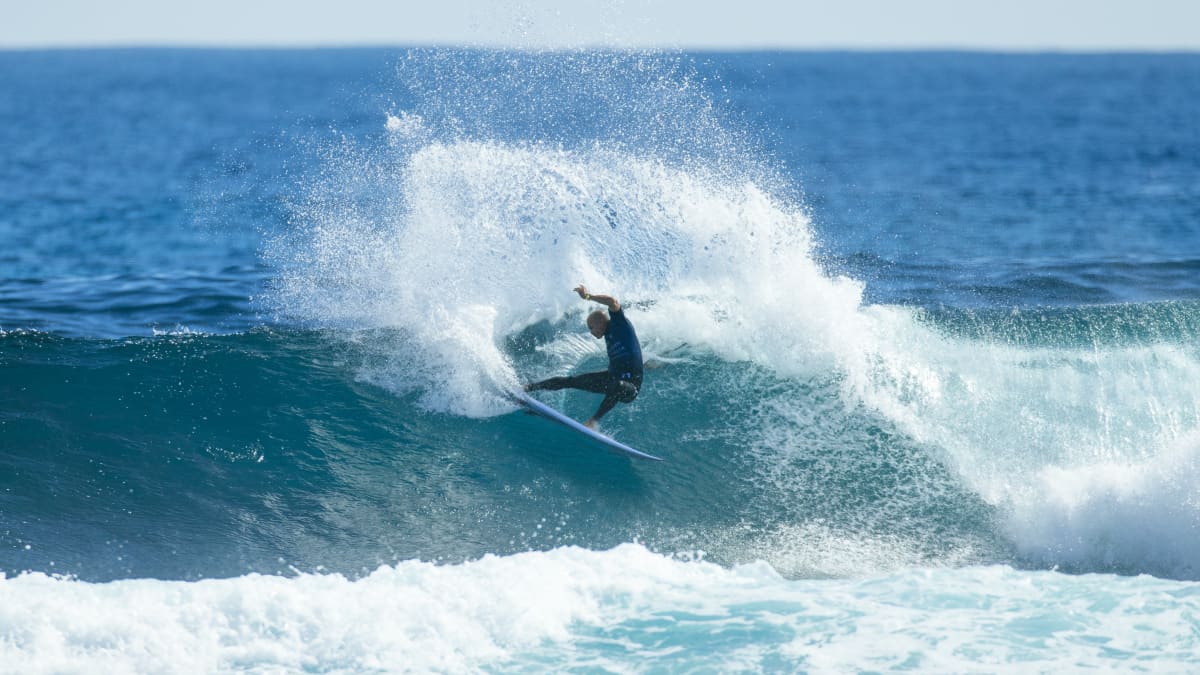 Kelly Slater Has His Best Heat Of The Year, Finds His Rhythm Over World #1  