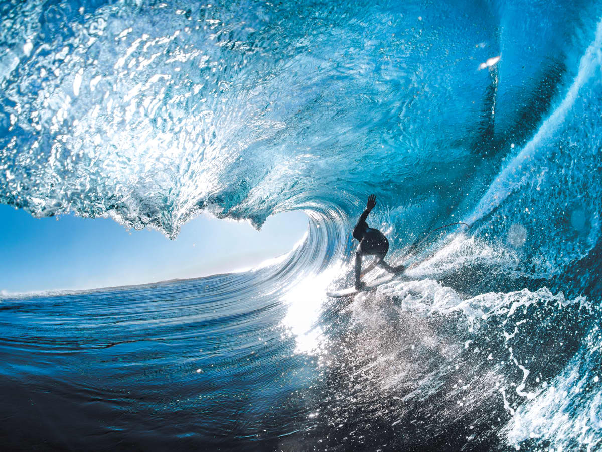 SURFING Wallpaper: Issue 9, 2015 - Surfer