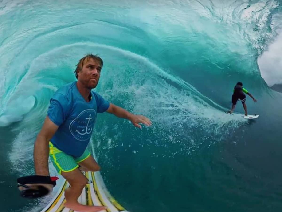 Surfers React to Riding a Wave in Virtual Reality - VRScout