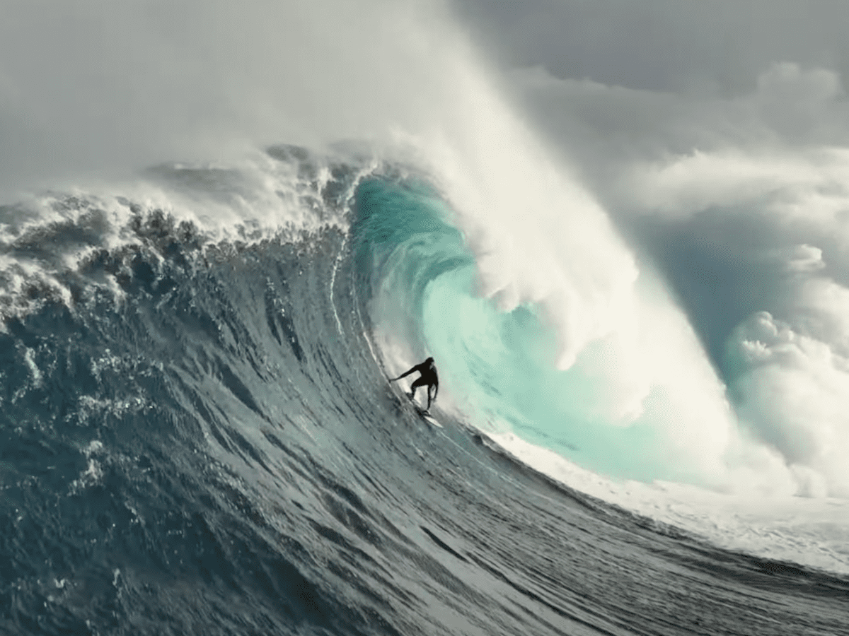 Highlight Reel: Historic Swell Blasts Big-Wave Hotspot Jaws - Surfer