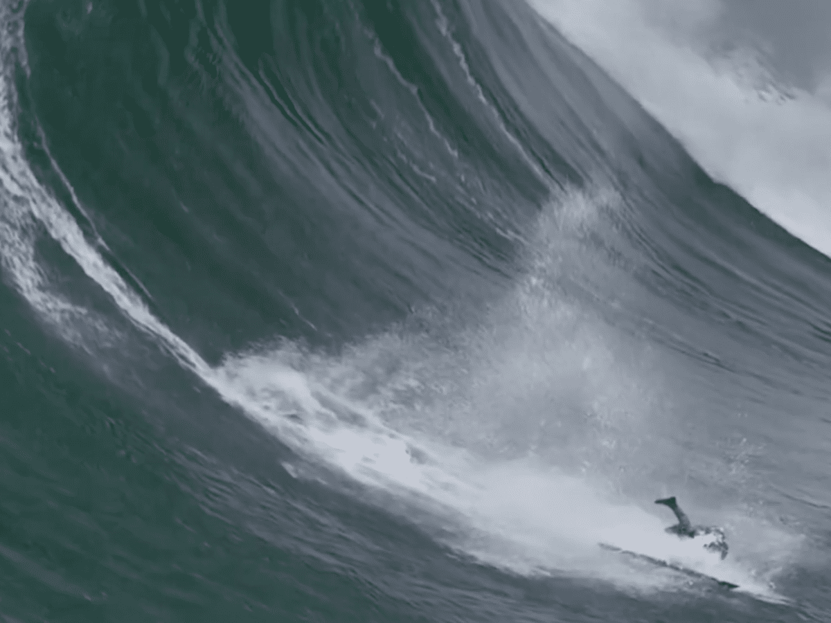 Big Wave Surfer Bianca Valenti Endures a Gnarly Wipeout at Mavericks  (Video) - Surfer