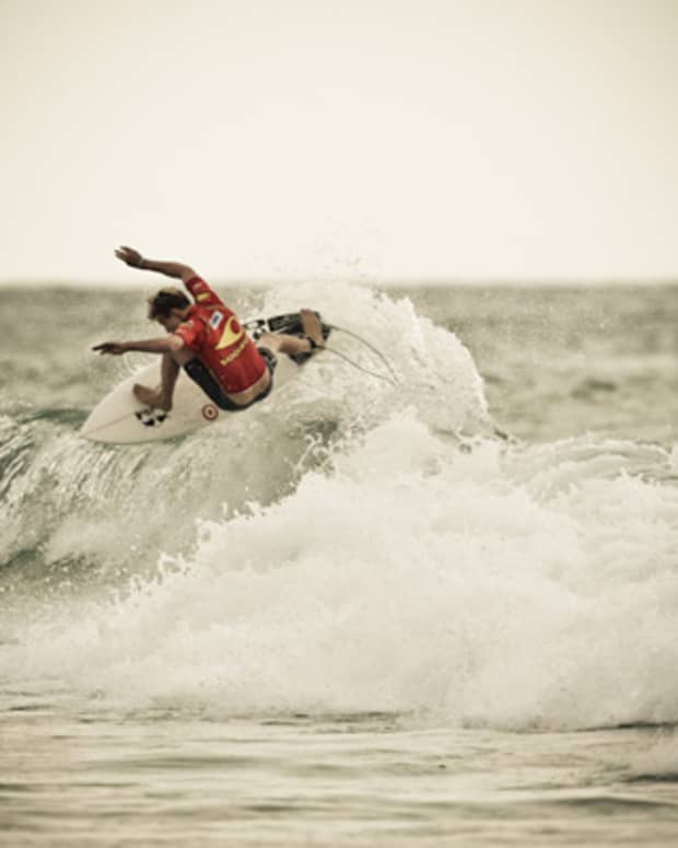 Kolohe Andino Wins the ASP 6-Star SuperSurf Internacional in Brazil - Surf  Guru Surf News