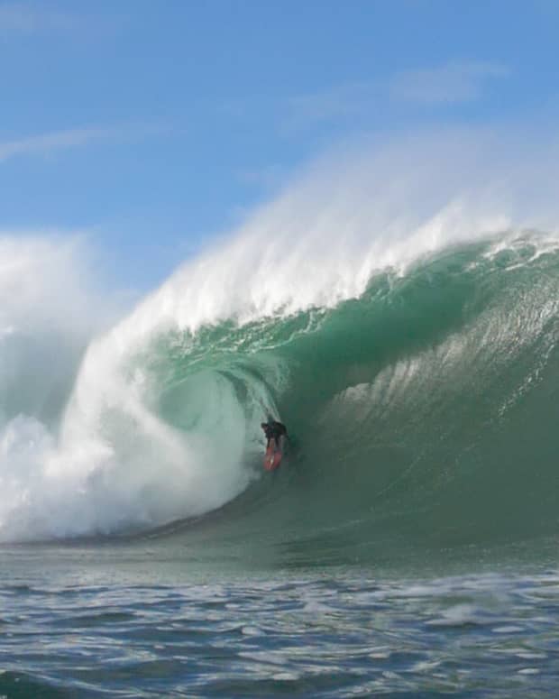 First big swell of the season 2022/23 - NEWS - Nazaré Big Waves Surf -  Portugal