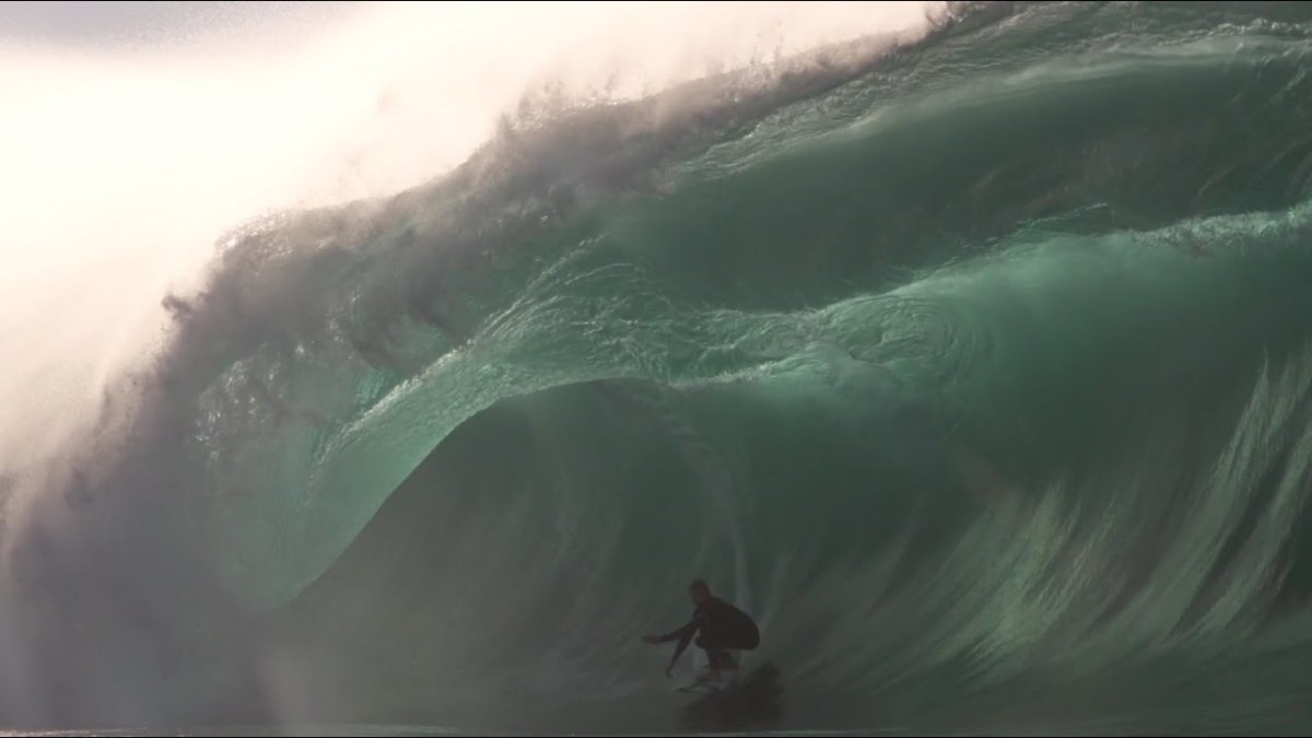 Scott Dennis Vs. Sydney's Slabs - Surfer