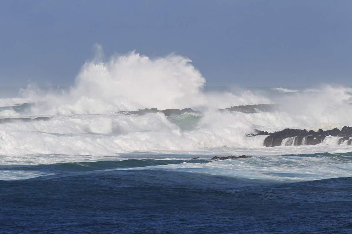 Surfer Missing On The North Shore | SURFING Magazine - Surfer