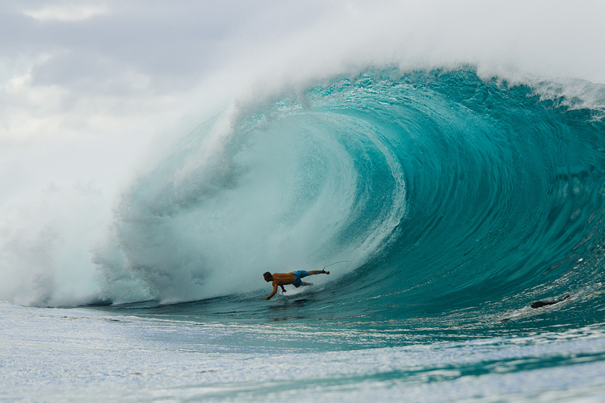 Pipeline, Hawaii - Surfer