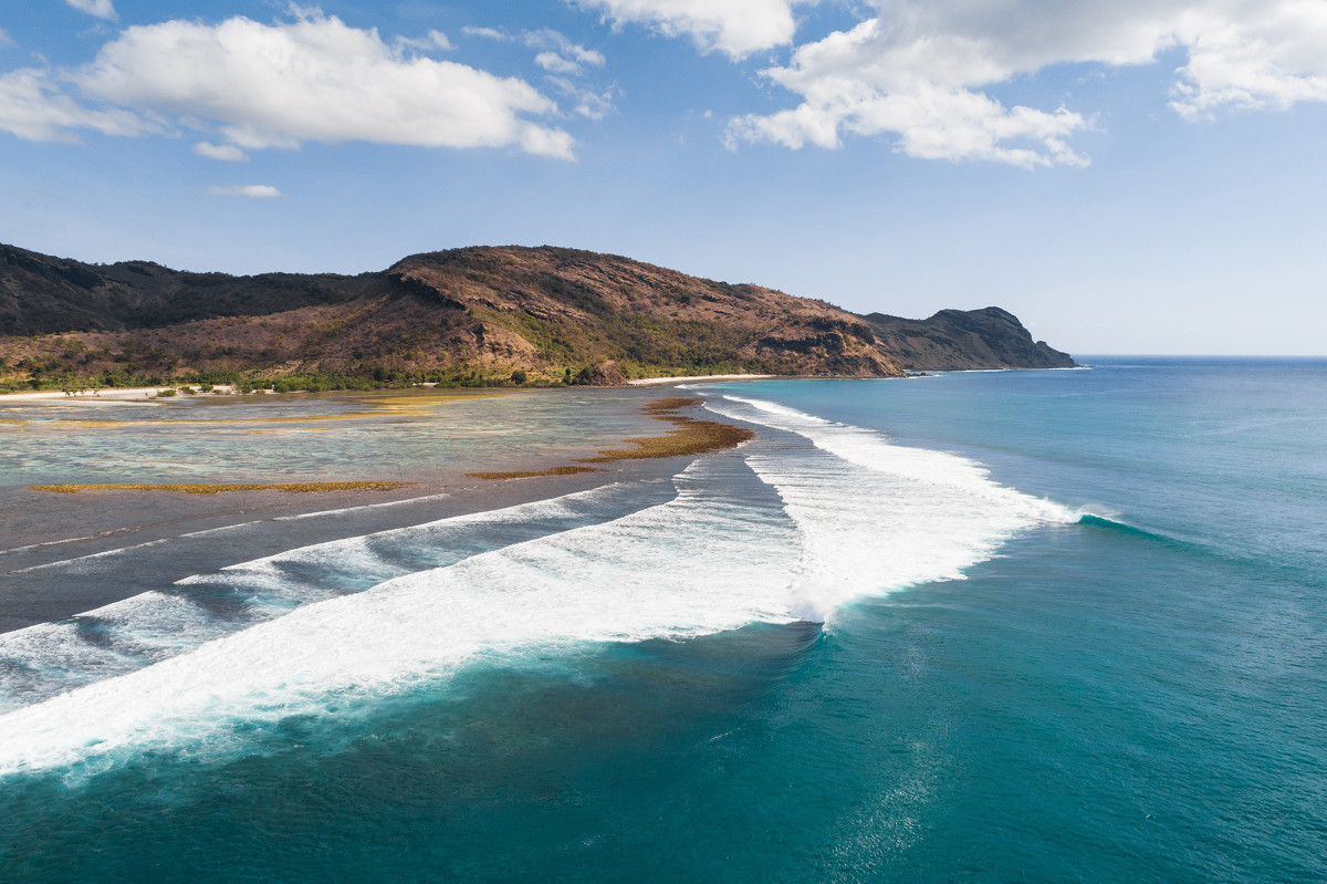 Photos: Scoring Scar Reef - Surfer