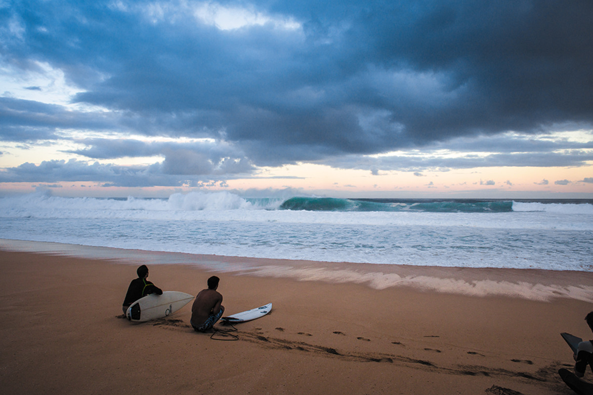 What s It Like To Surf Maxing Pipeline Eli Olson gives a tour