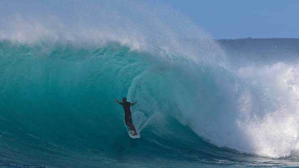 Maui Turns On - Surfer