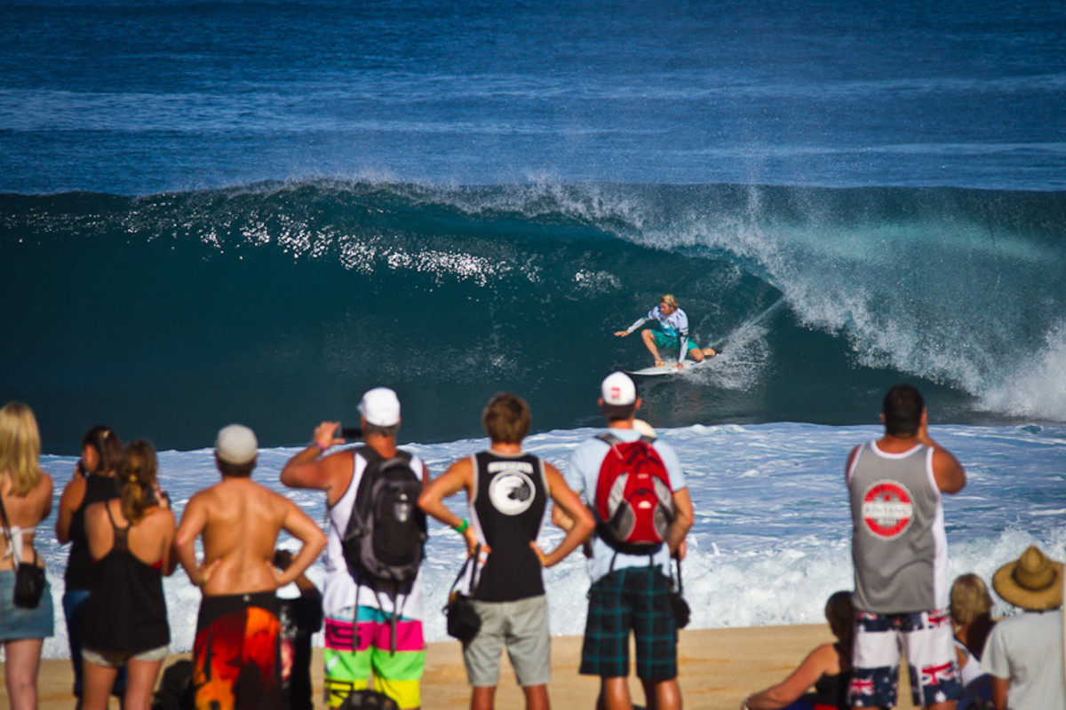 Pipeline Masters Day 2 - Surfer