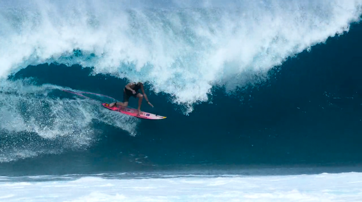 Watch: Picture-Perfect Pipeline - Surfer