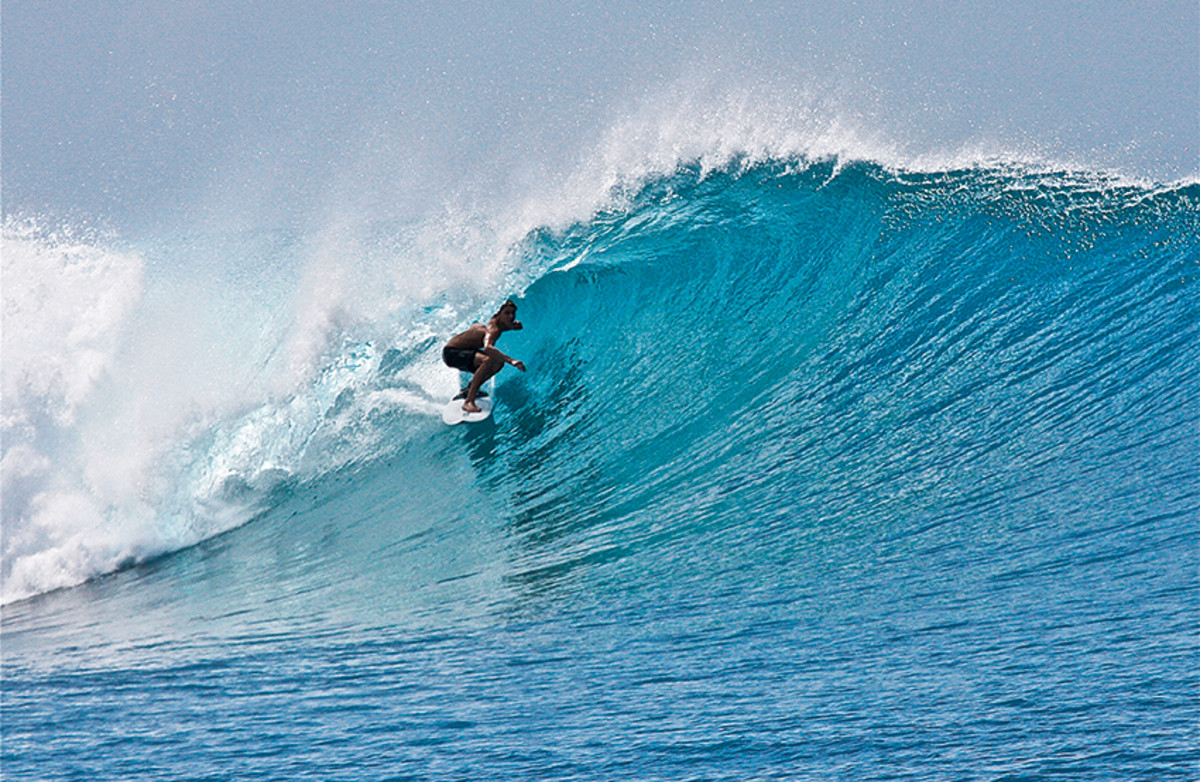 Meet The Female Surfers Breaking Waves – And Cultural Taboos – In The  Maldives