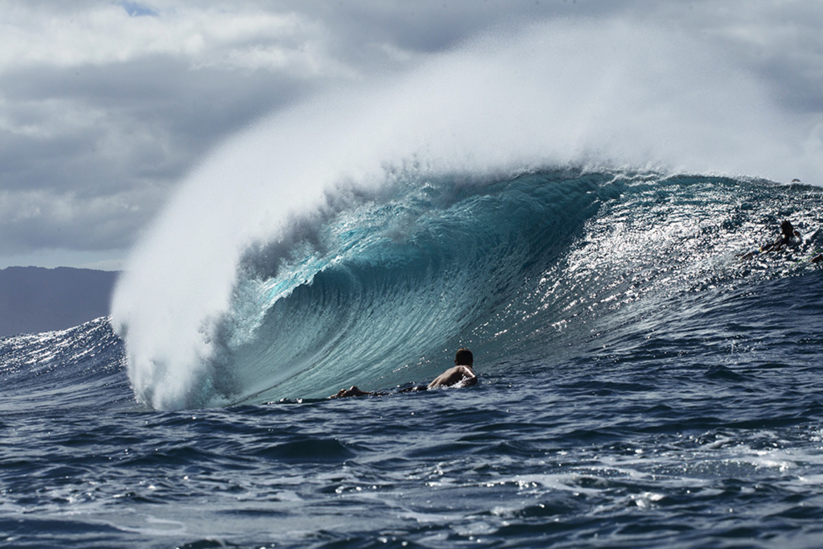 Pipeline, Hawaii - Surfer