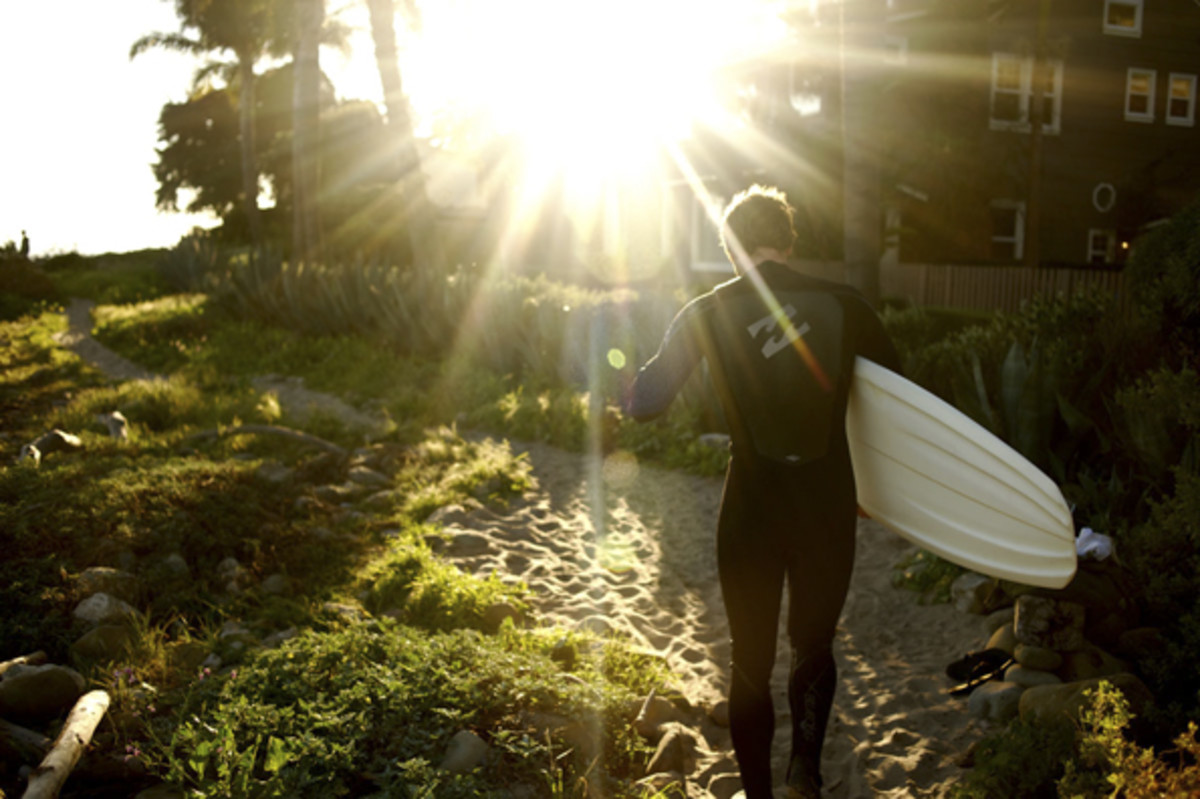 Morgan Maassen | Mike Walters | Finless Evening - Surfer