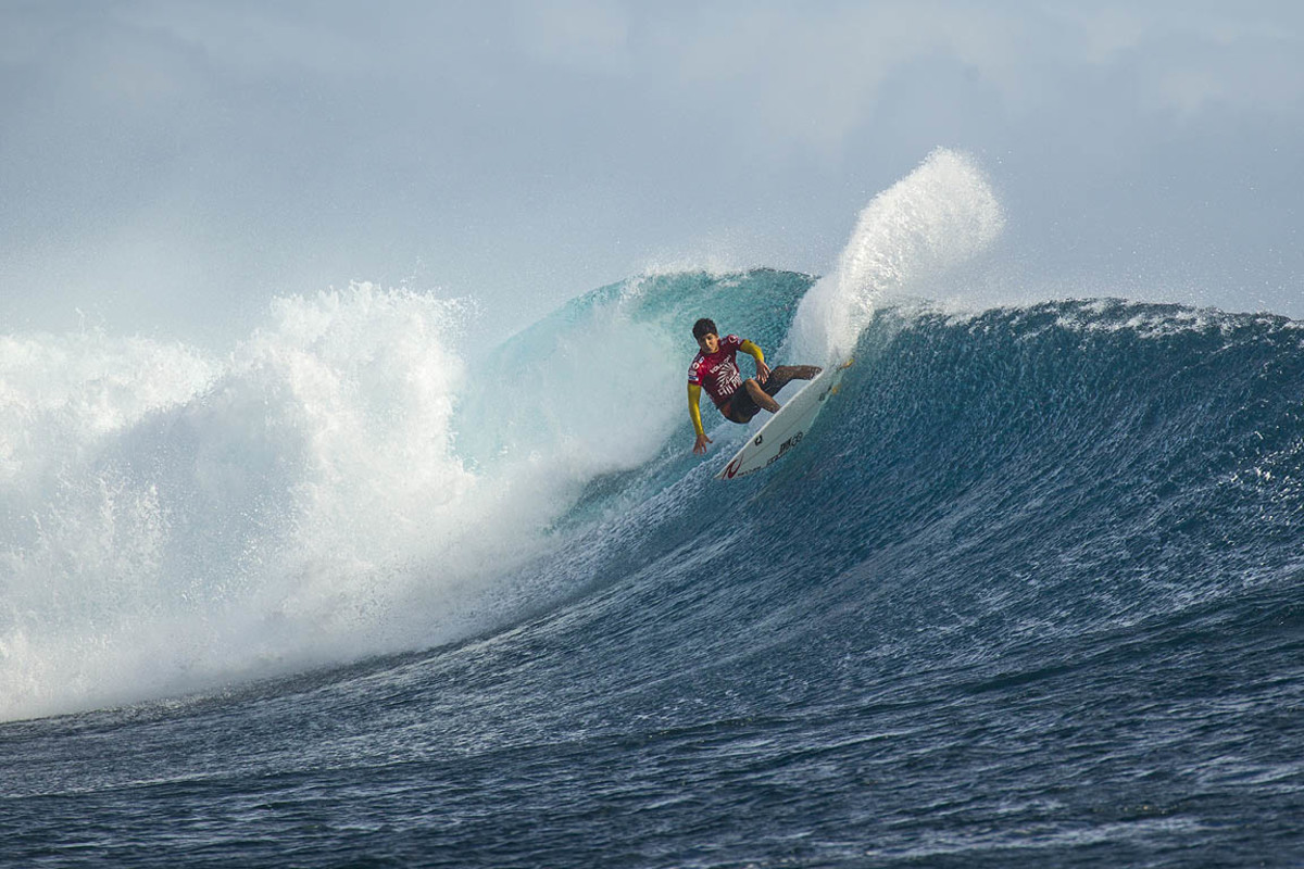 Fiji Preview - Surfer