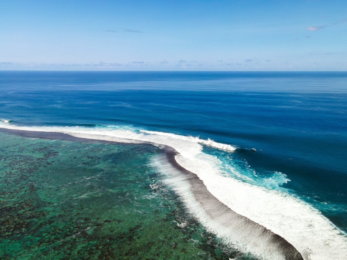 Photos: The World's Best Surfers Tackle Massive Teahupo'o - Surfer