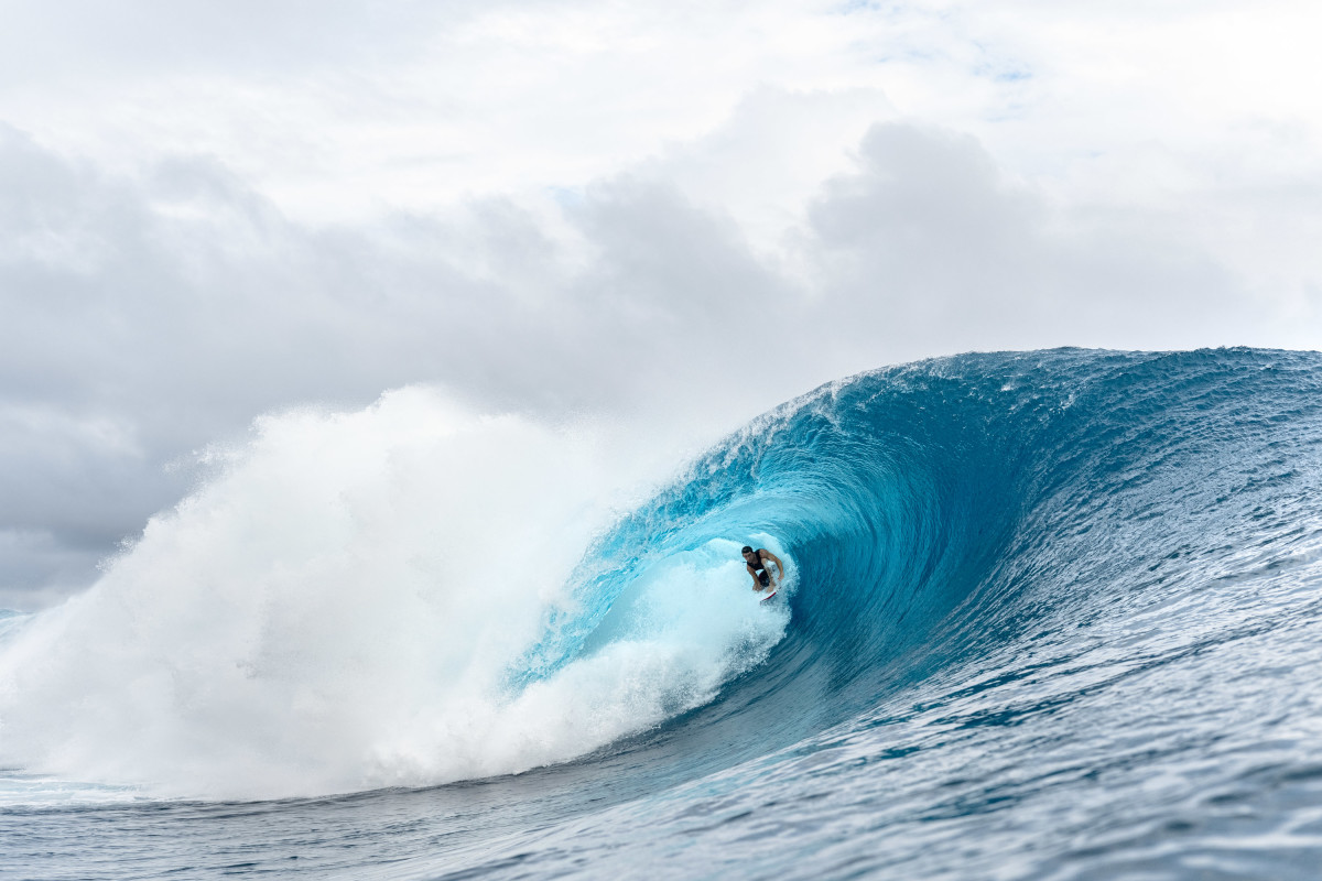 Griffin Colapinto braces for a turbulent shock wave that lifted him straight into the ceiling of the tube.