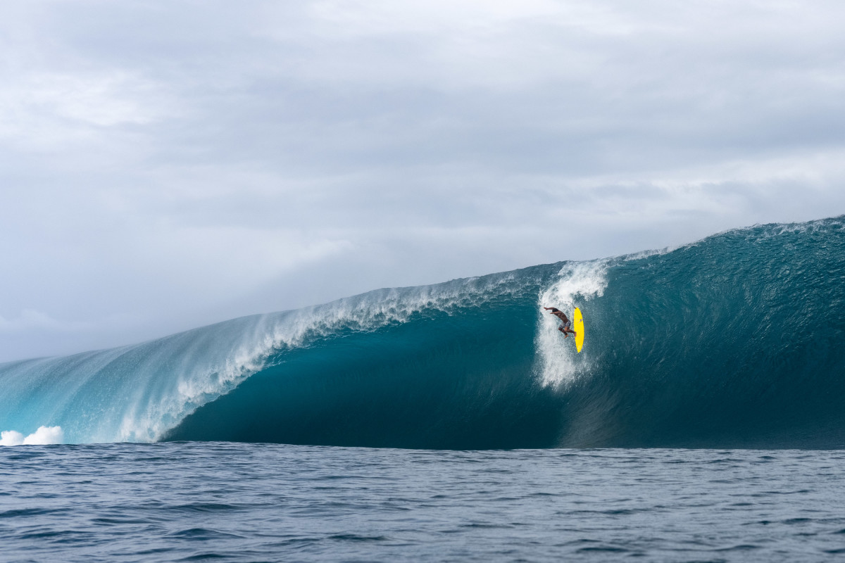 Before getting the paddle wave of the swell, Gilbert Teave had this dramatic wipeout to dust the cobwebs off.