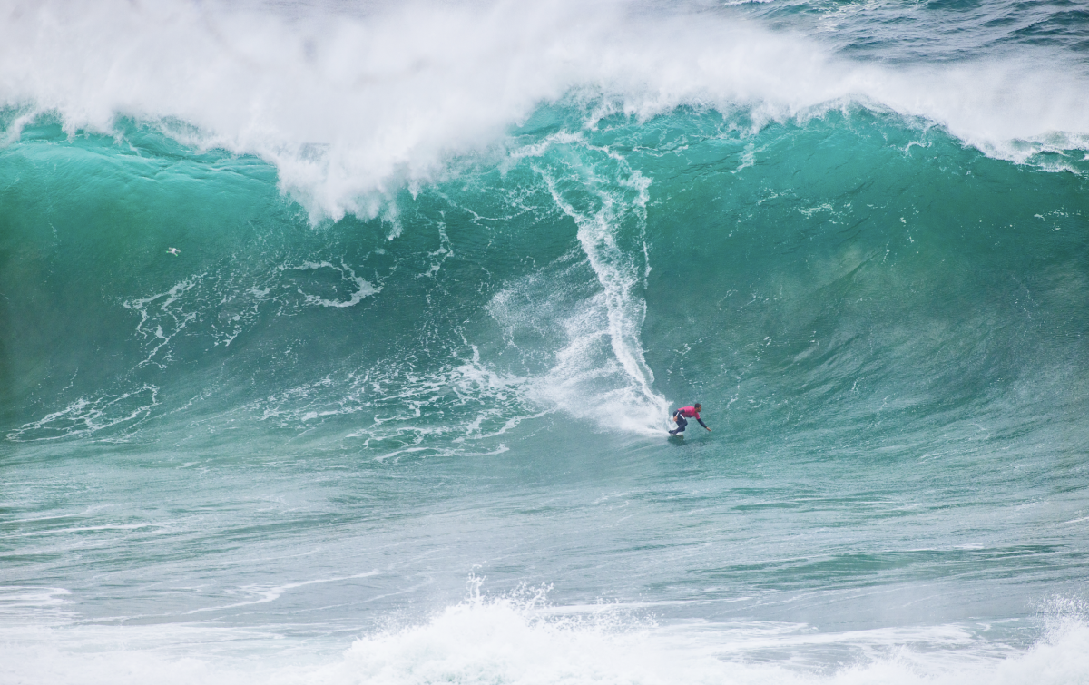 Lucas Chianca Wins Nazaré Big Wave Challenge in 30to40 Foot Surf