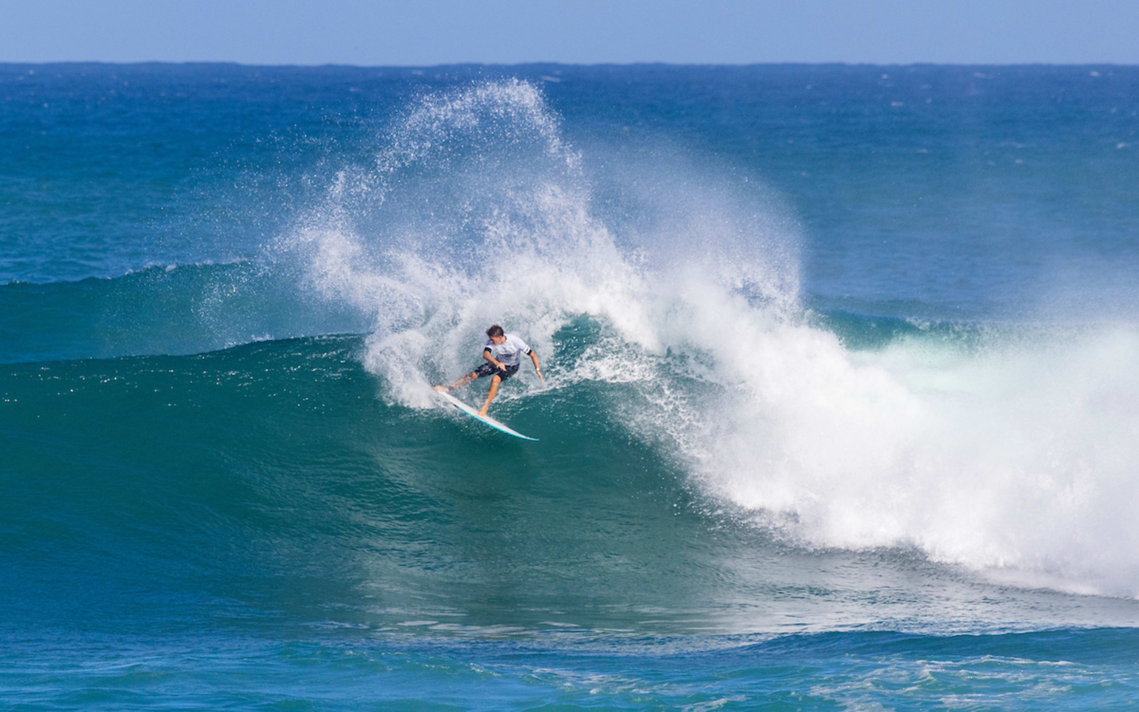 Big Waves and Heavy Competition at The Sunset Pro